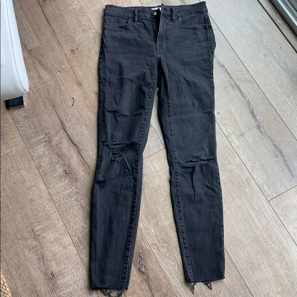 NWOT Madewell Distressed Black Jeans - Size 27